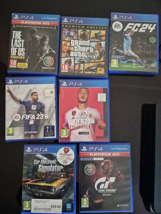 PlayStation 4 + 2 comandos + 6jogos