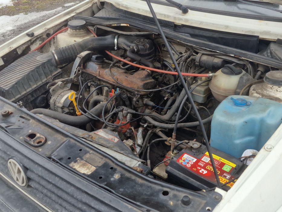 Volkswagen Golf II 1,8 benzyna ! Hak !