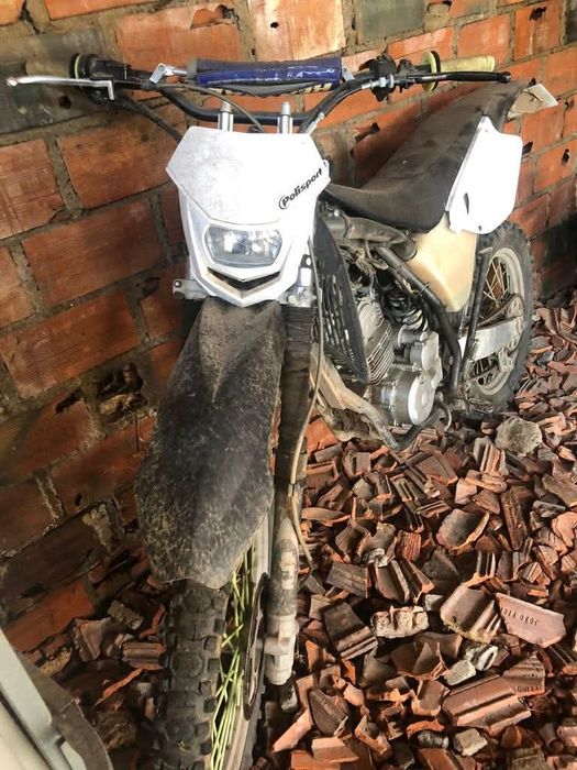 AJP 125CC motor avariado mota com documentos