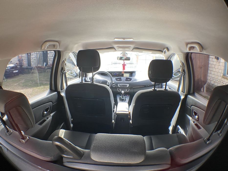 Renault Grand Scenic III 1.5 dCi (110к.с.) 2012р