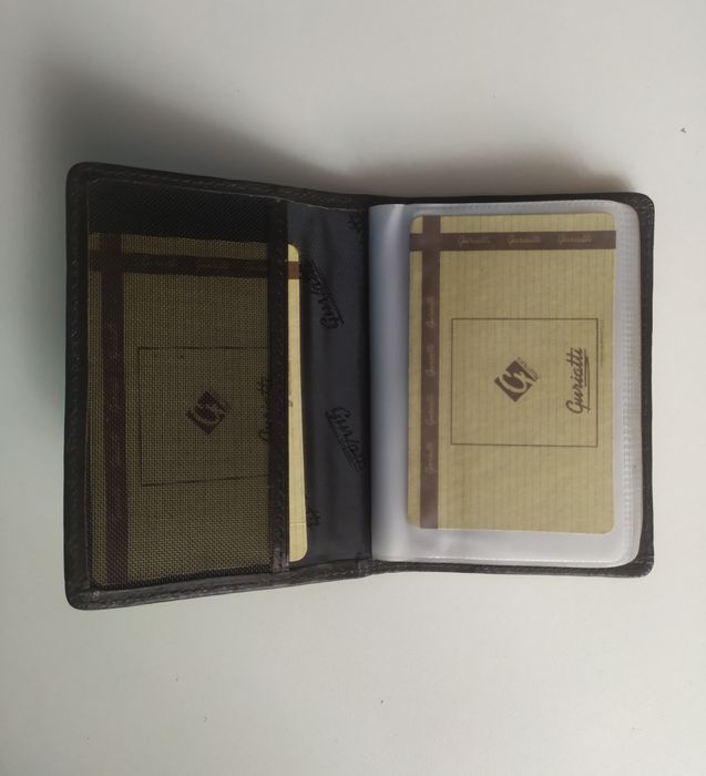 Mały skórzany album na karty