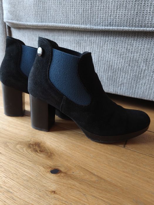 Botki zamszowe Ryłko – czarne, rozmiar 38, eleganckie na obcasie