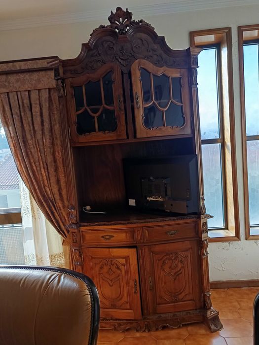 Móvel de Sala em Madeira Antigo