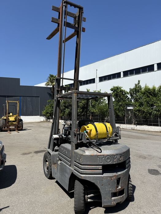 Empilhador toyota 1500 gas