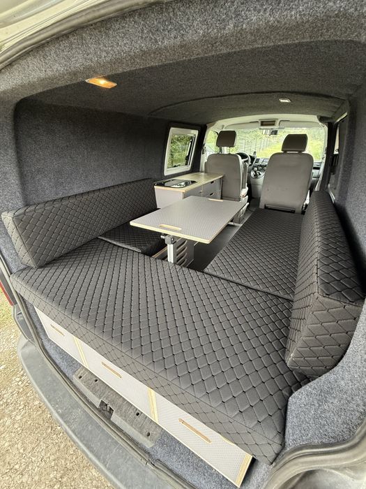 Zabudowa kempingowa. Kamper volkswagen T5