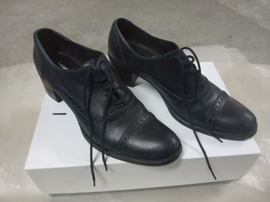 3 Pares - SAPATOS DE SENHORA ( n.* 37 )