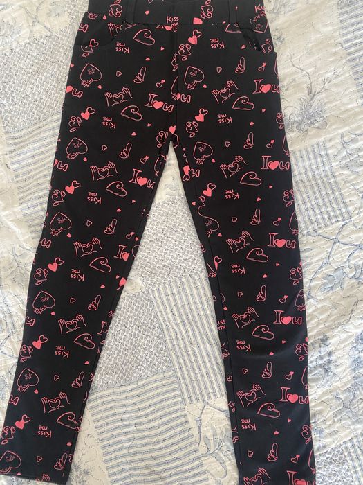 Нові штани для дівчинки