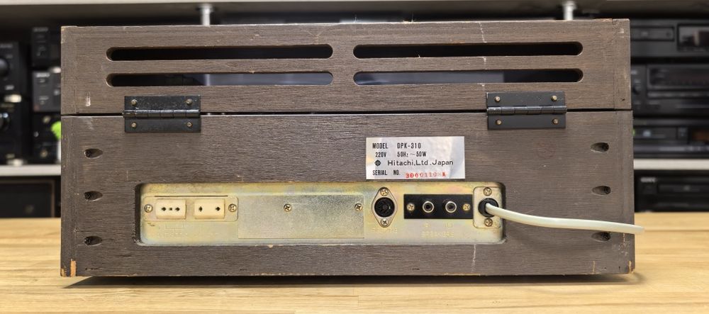 Радіола Hitachi 310