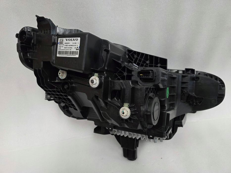 volvo ex30 2024 przód strona lewa lampa przednia 80000401
