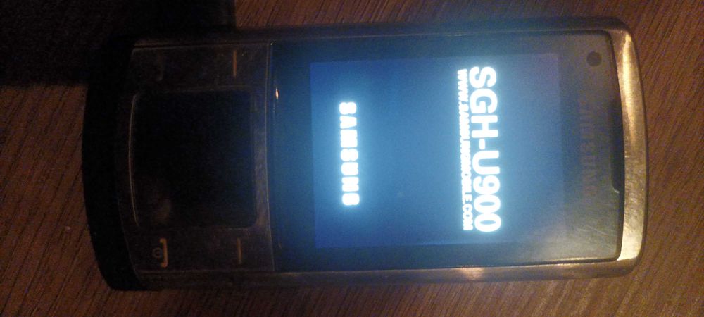 Samsung Sgh-U900 + зарядне
