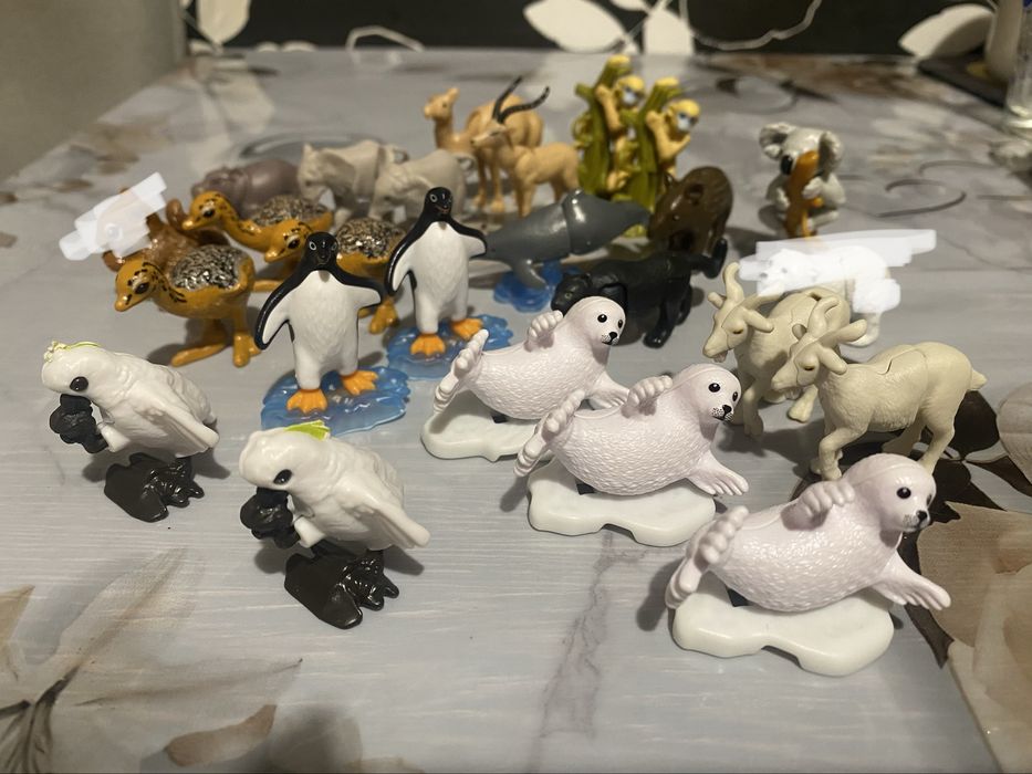 Фигурки Kinder серии Natoons, DC, Stranger Things