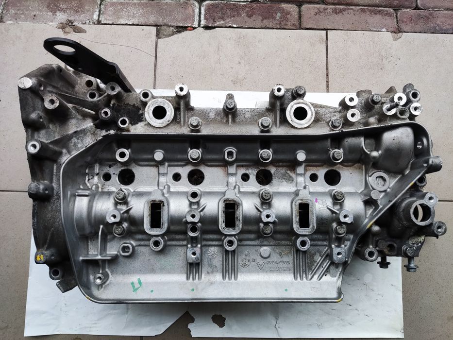 Головка двигуна 1.6dci(96kw) Renault Megane Scenic Kangoo Qashqai