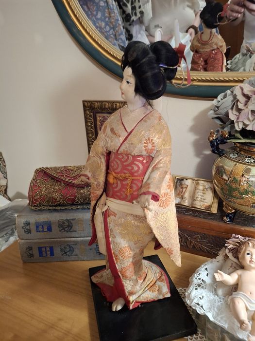 Boneca Geisha japonesa