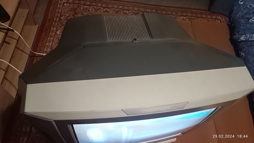 Продам телевізор