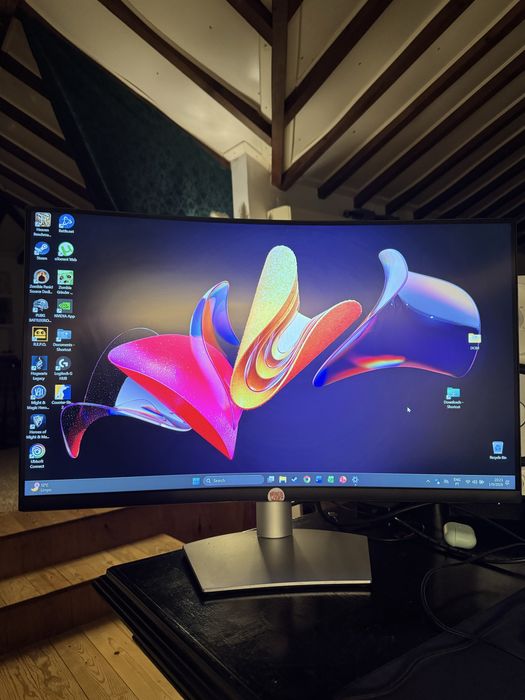 Monitor Dell S3221QS, 32 polegadas, 4K, curvo, qualidade premium Dell.