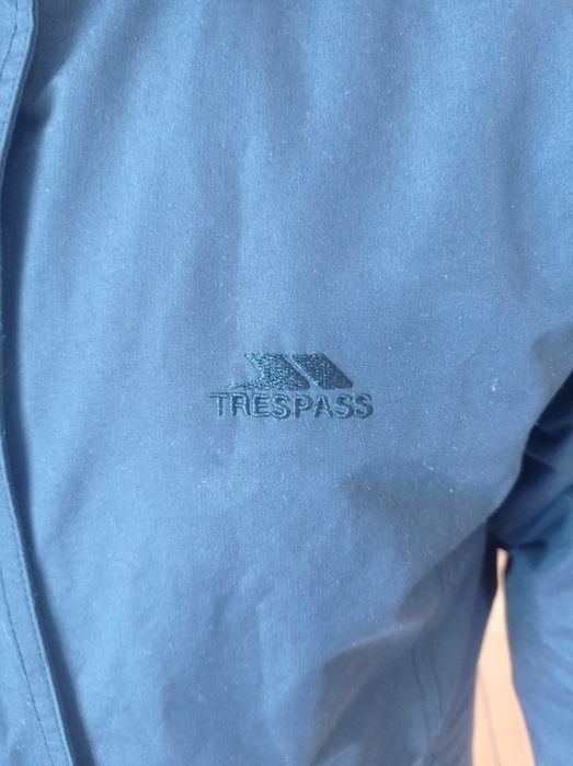 trespass куртка, як нова, довга,