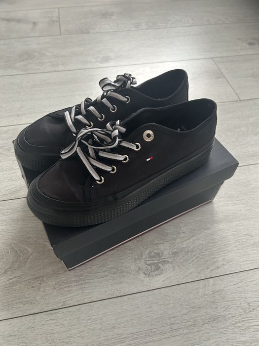 Buty Tommy Hilfiger r. 38