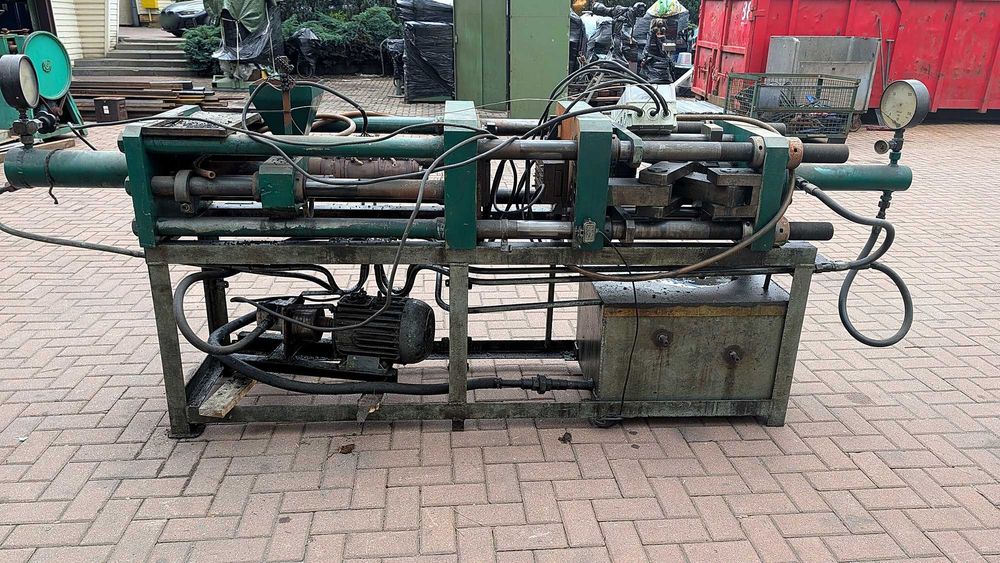 Wtryskarka tłokowa ok. 150 g z formą – sprawna, FV