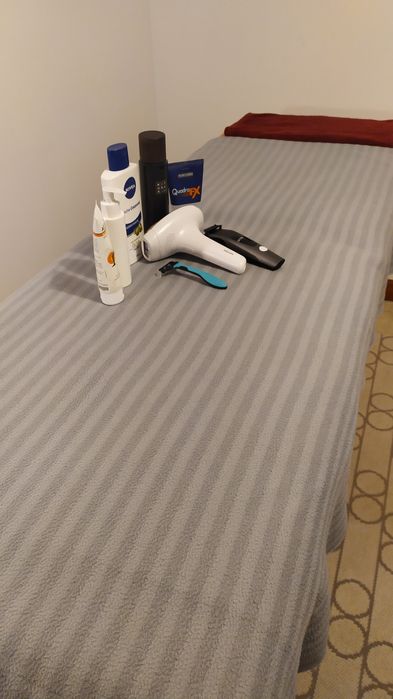 Massagista masculino - Massagens ou aparar pêlos