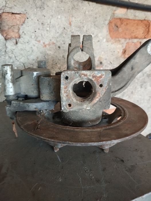 Zwrotnica zacisk chamilcowyprawy Microcar Mgo i inne