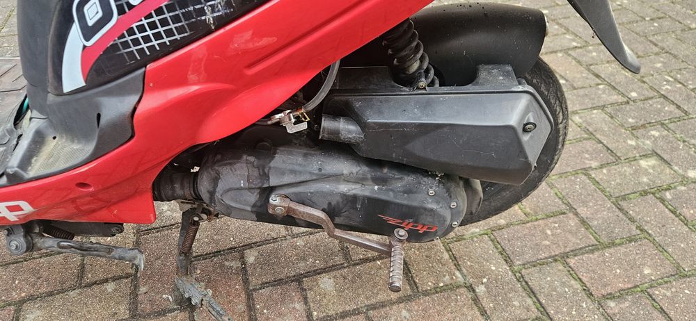 Skuter zipp 50 4t