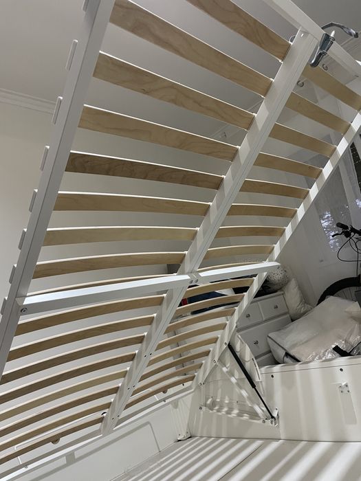 MALM cama c/arrumação