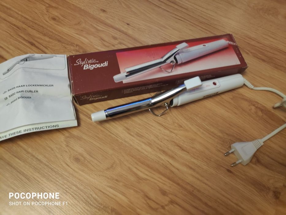 Lokówka do włosów.