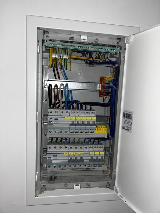 Elektryk Usługi elektryczne