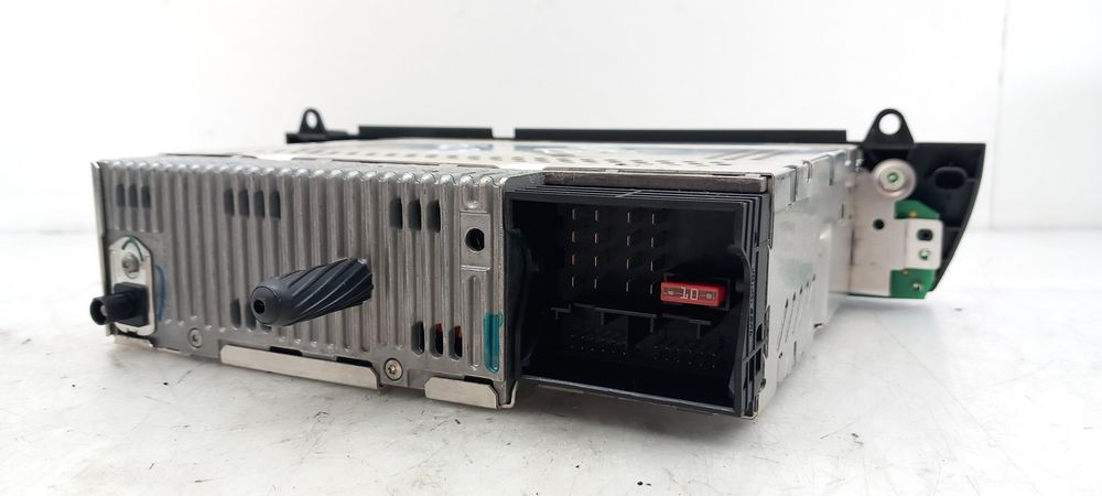 Rádio / auto-rádio BMW X3 (E83)