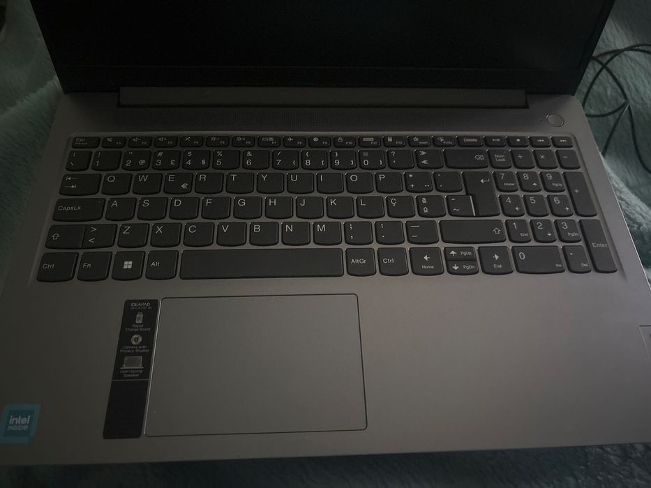 Portatil Lenovo 15.6”