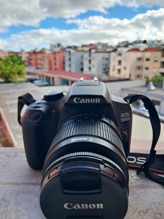Camara fotográfica CANON 1300D