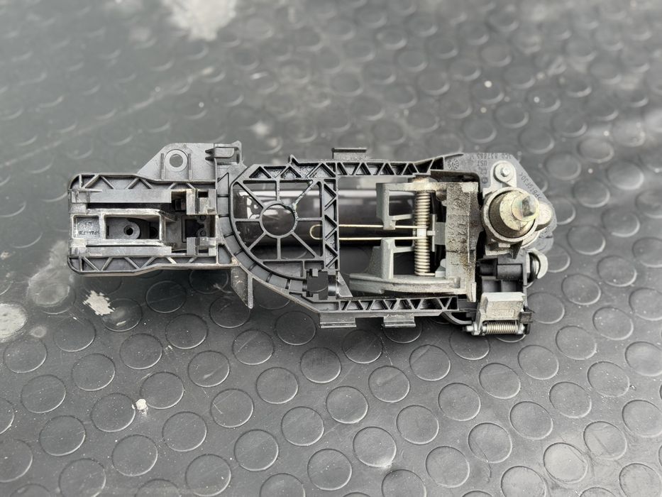 Ручка двери передней задней Пассат б6 ручка права ліва Passat b6