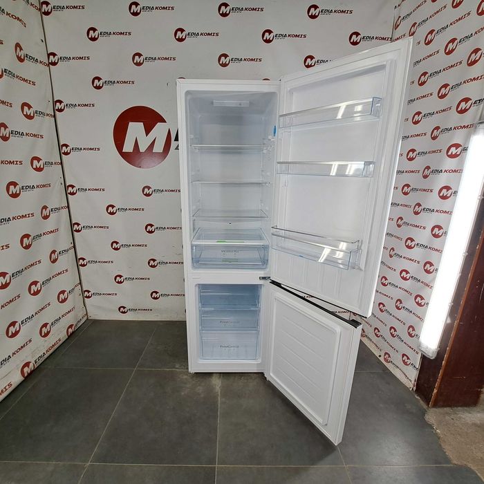 Lodówka Amica KGCL 387 150 S [12m-cy gwar] E/176cm wys/262litry/39dB