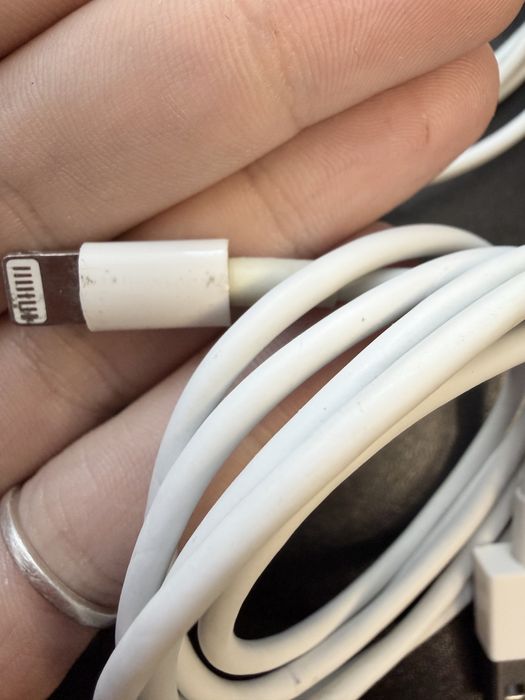 Lot #9 – 3 kable USB-A – Lightning do iPhone, 2× 1 m + 1× 2 m