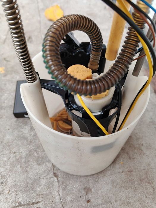 Модуль топливного насоса с датчиком уровня топлива 1K0919050J