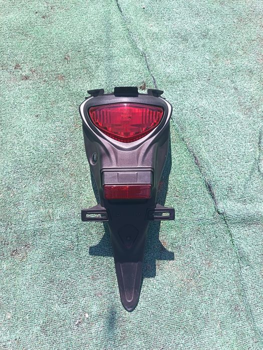 Suporte Matrícula Suzuki Gladius 650 Original