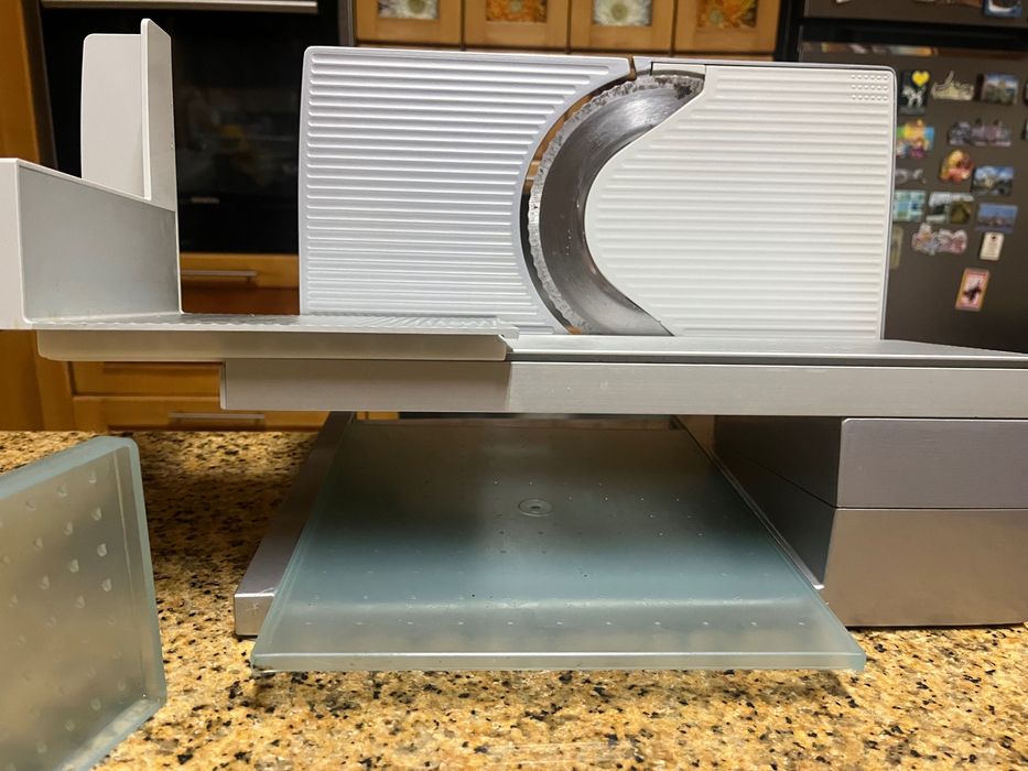 Fiambreira / maquina de cortar fiambre , queijo , carne