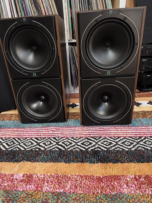 Colunas  KEF  C55