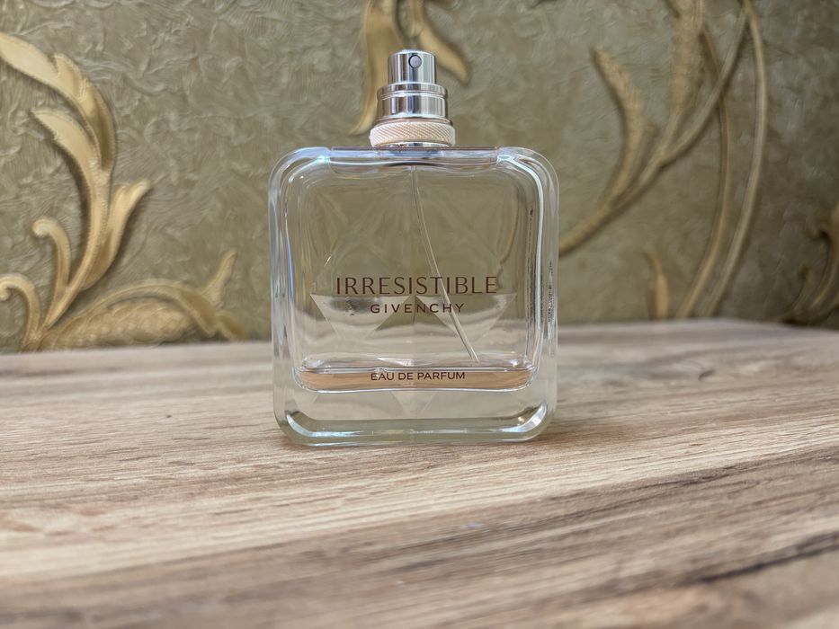 Givenchy Irresistible оригинал остаток.