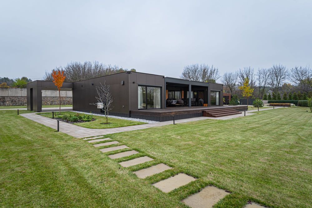 Продаж сучасної садиби у с.Велика Солтанівка - 1,1841 Га.