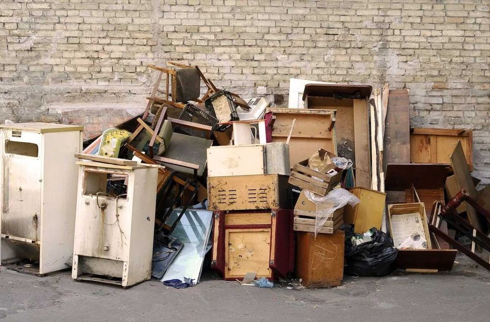 Услуги Вывоза строительного мусора прочего мусора старой мебели.Спуск.