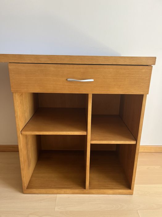 Secretária com Módulo