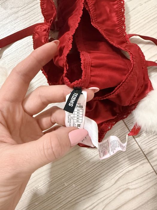Zestaw prezentowy bielizny intimissimi tezenis puszki stringi