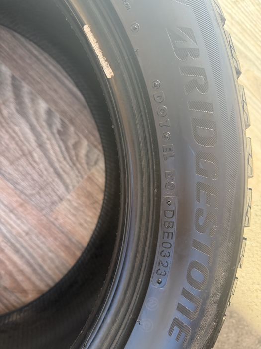 Шини зимові Bridgestone 265/50/R19