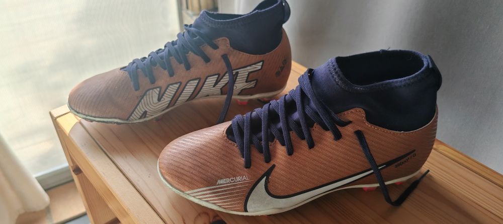 Nike Pythons 38.5447414614696273921