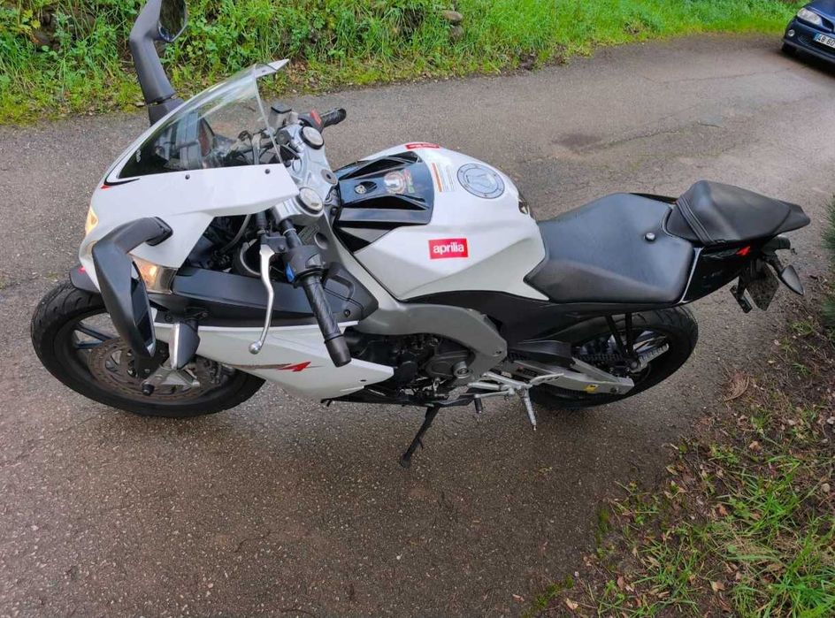 Mota Aprilia 125 rs4