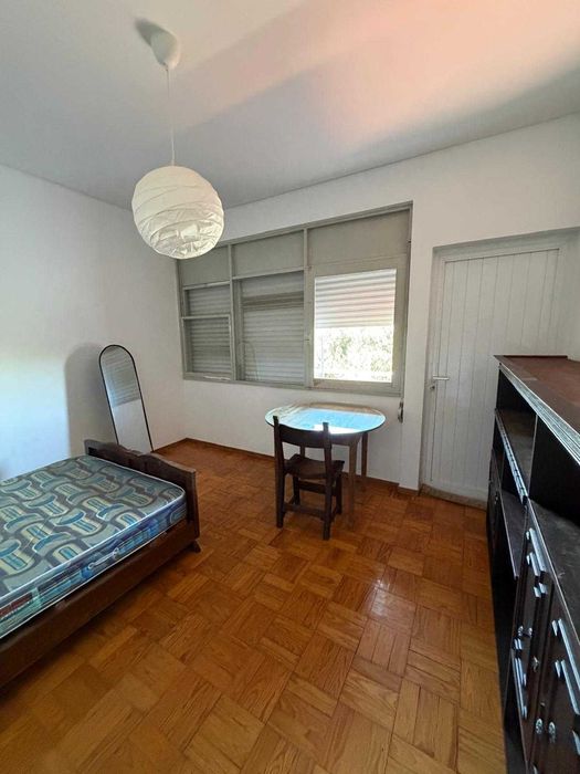 Arrenda-se APARTAMENTO T4-Castelo Branco