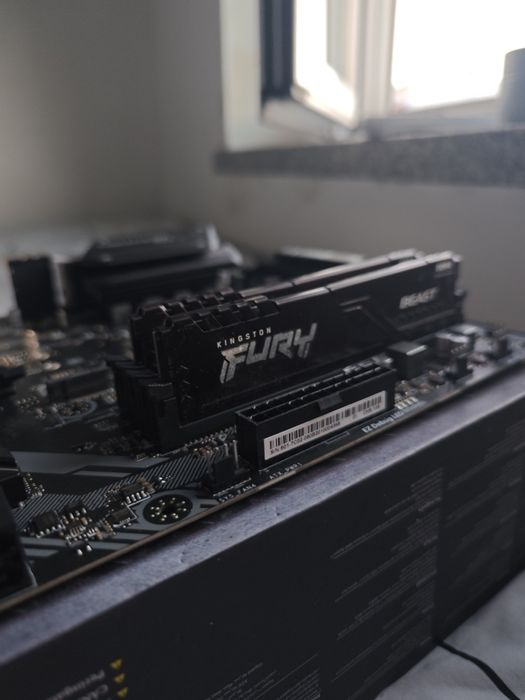 Bundle Ryzen 2600, b450 Tomahawk max II, 16Gb RAM DDR4, 250Gb SSD