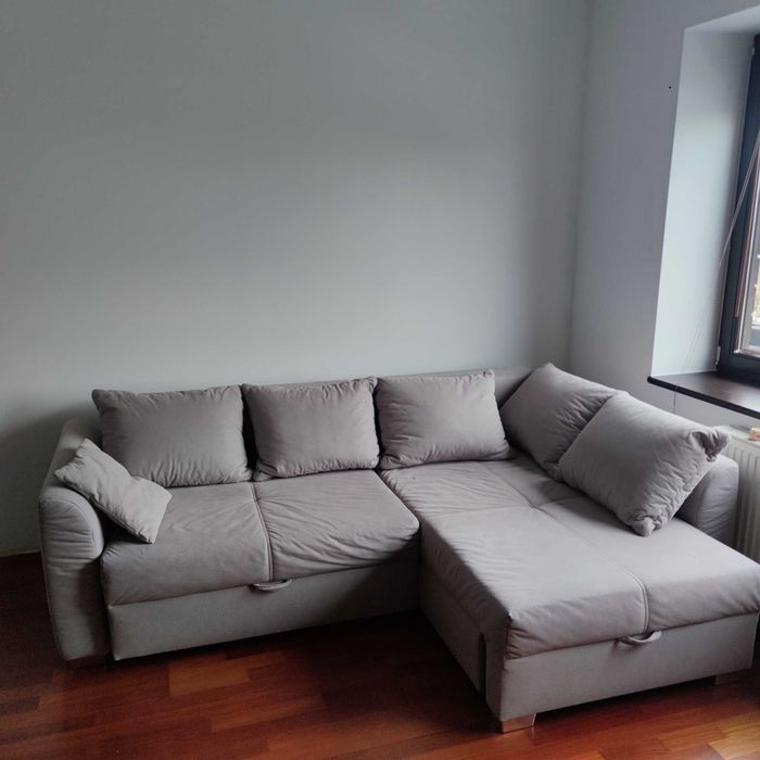 SRZEDAM kanapę narożną w świetnym stanie