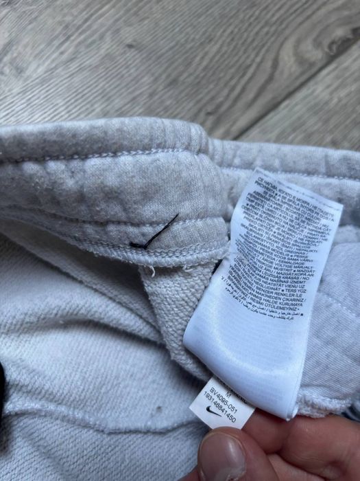 Спортивні штани Nike